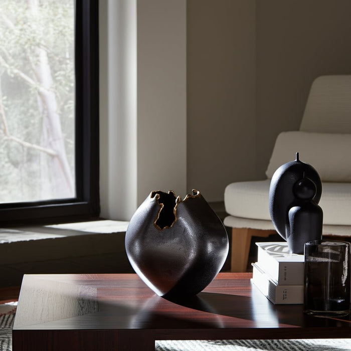 metal-10-round-chipped-vase-black-13