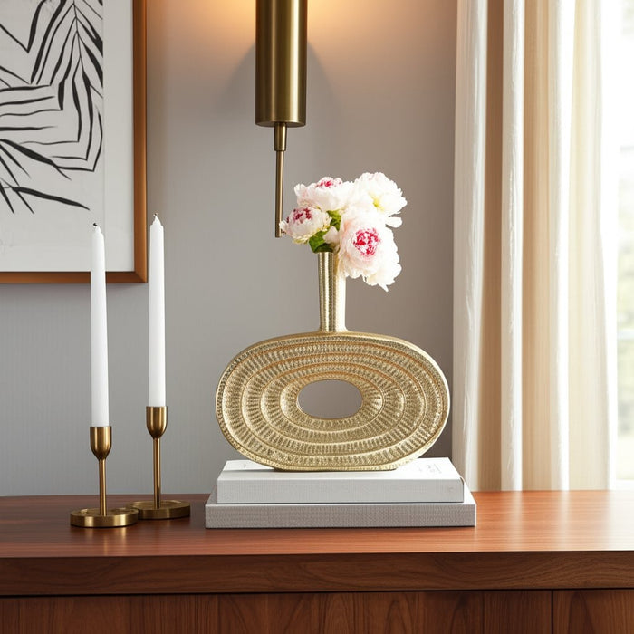 metal-10-tribal-cut-out-vase-gold-11