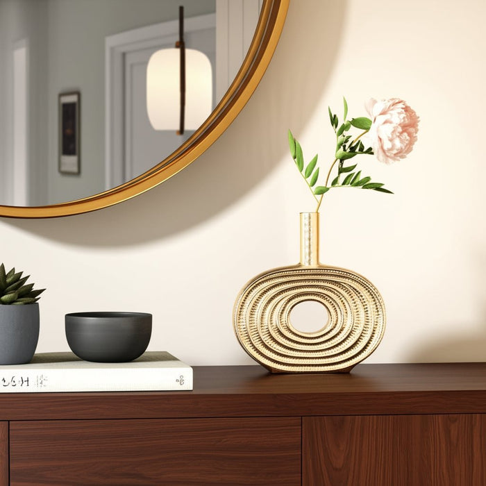 metal-10-tribal-cut-out-vase-gold-12