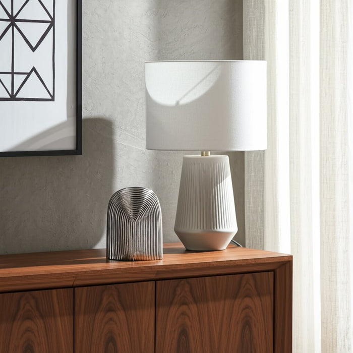 metal-11-arch-vase-silver-10