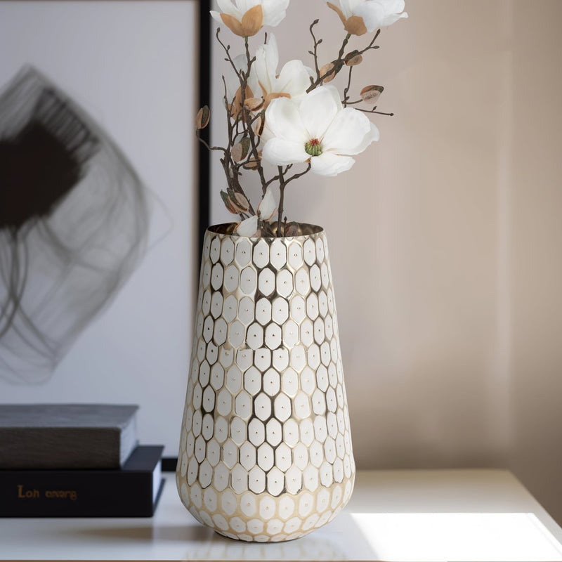 metal-11-tribal-vase-gold-10