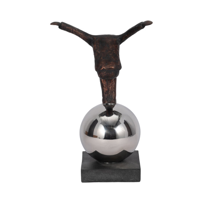 metal-12-balancing-man-on-sphere-bronze-4