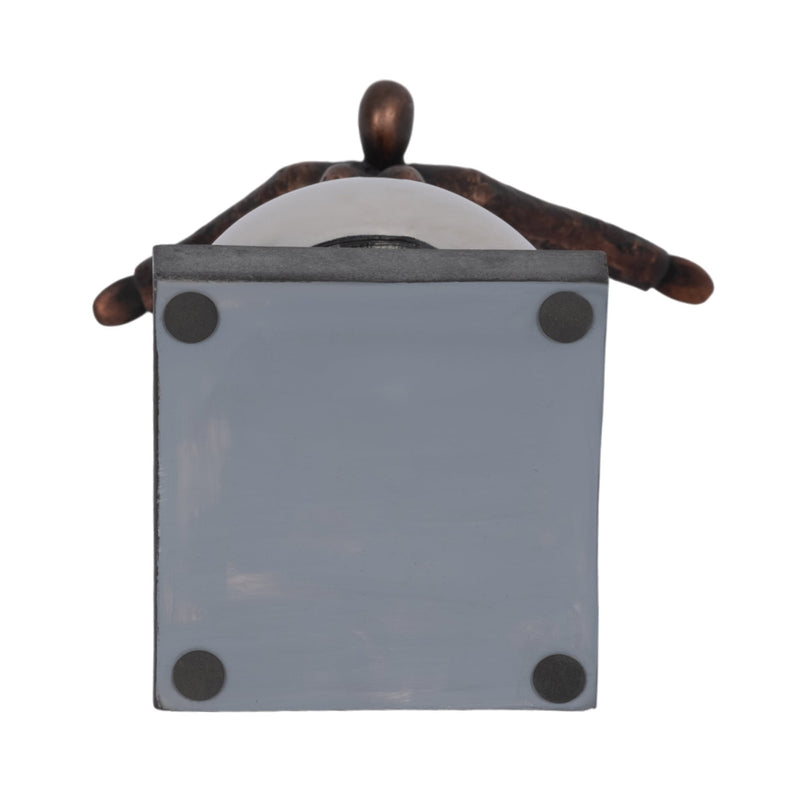 metal-12-balancing-man-on-sphere-bronze-7