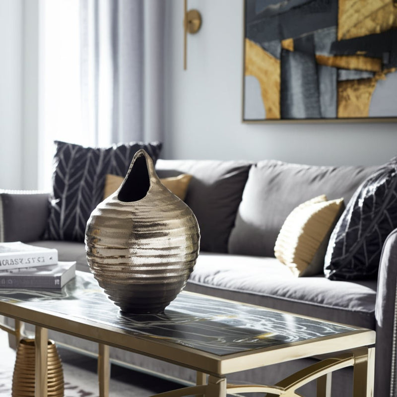 metal-12-shell-like-vase-gold-4
