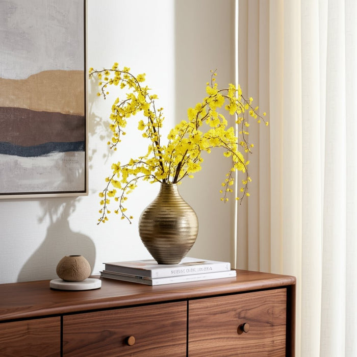 metal-16-shell-like-vase-gold-3