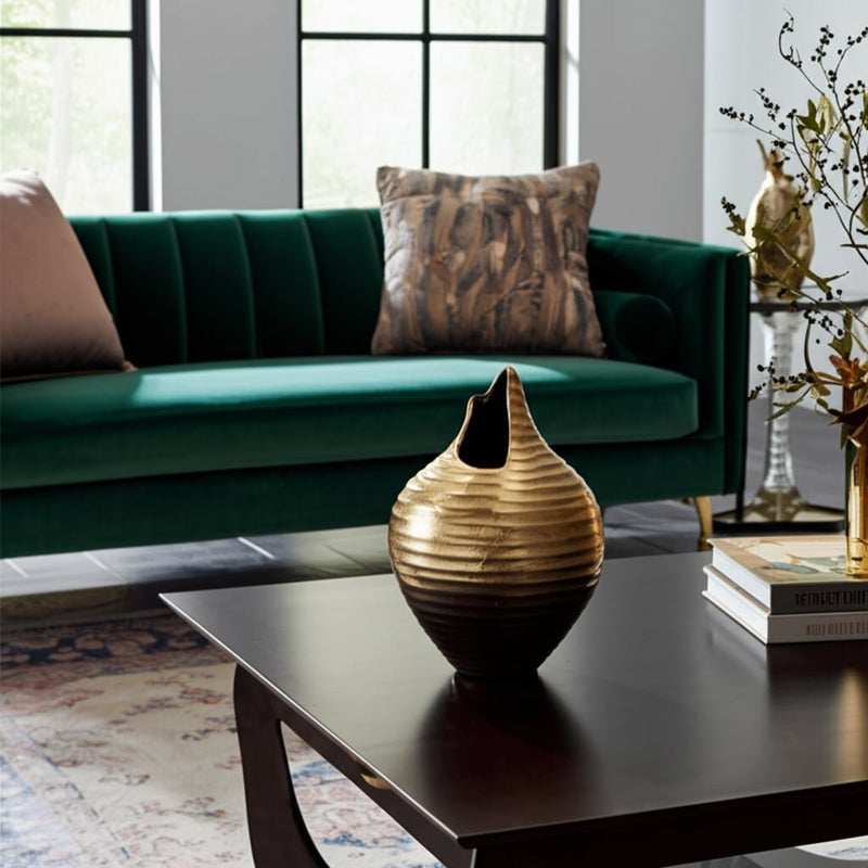 metal-16-shell-like-vase-gold-4