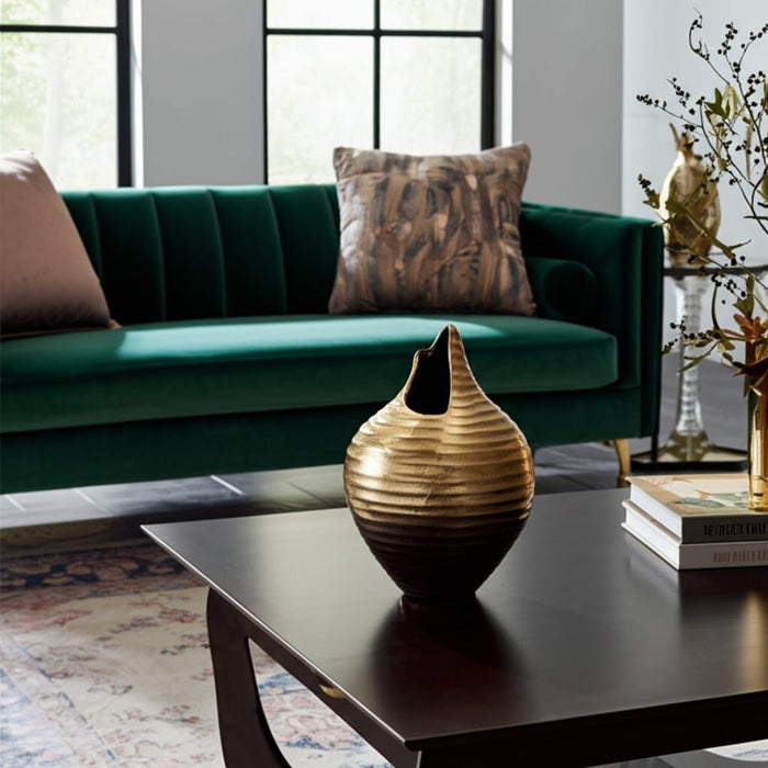 metal-16-shell-like-vase-gold-4