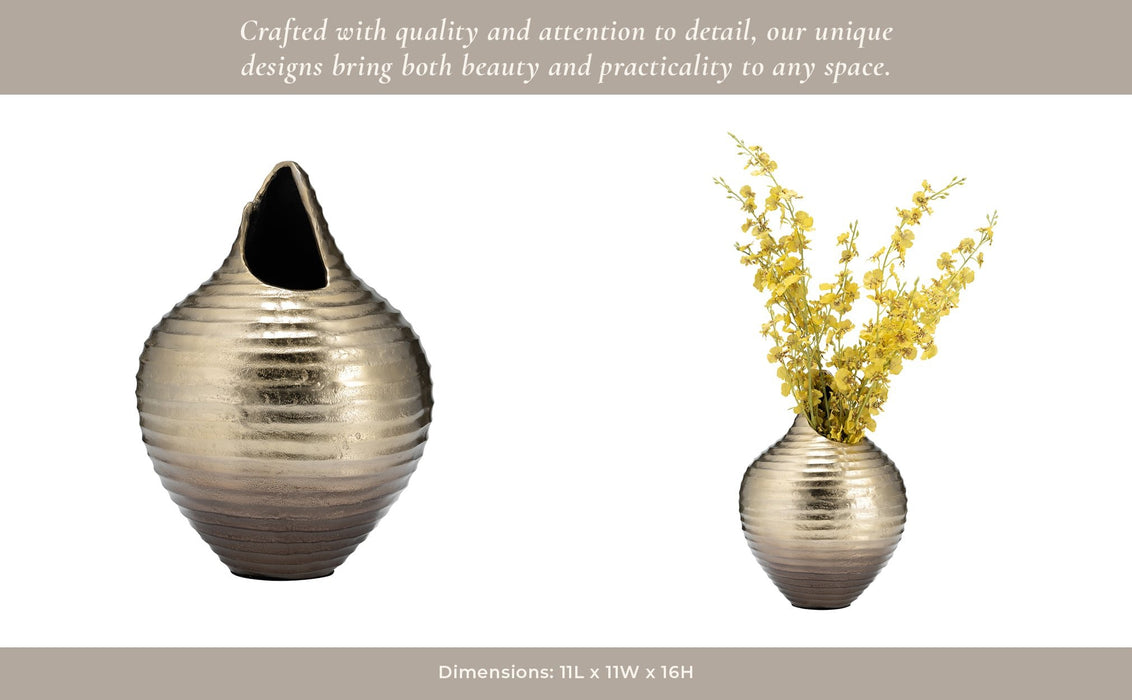 metal-16-shell-like-vase-gold-5