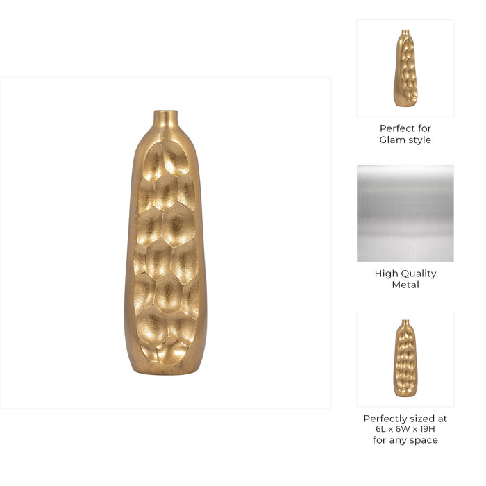 metal-19-cut-out-vase-gold-10