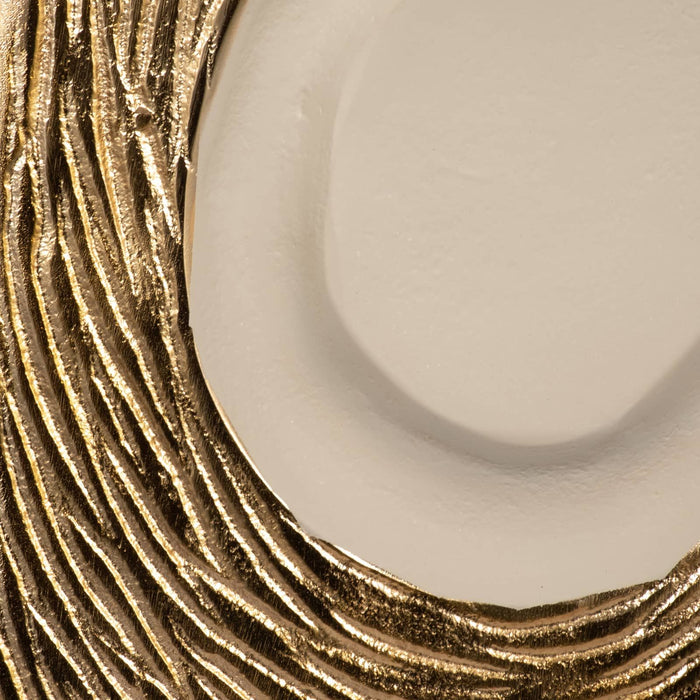 metal-23-embossed-swirl-vase-gold-nude-5