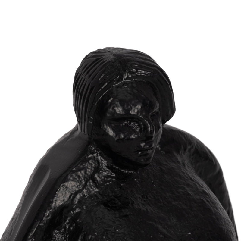 metal-5-full-figured-woman-black-5