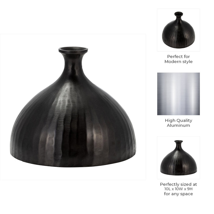 metal-9-bulbous-vase-bronze-7