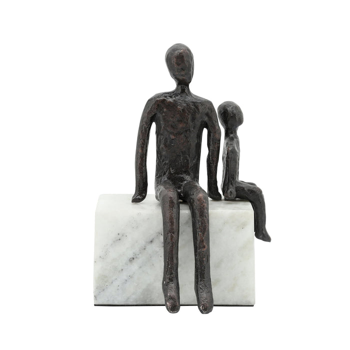 metal-9-dad-son-sitting-sculpture-1