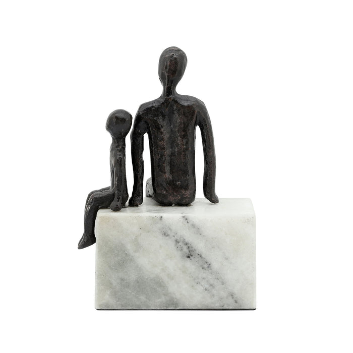 metal-9-dad-son-sitting-sculpture-4