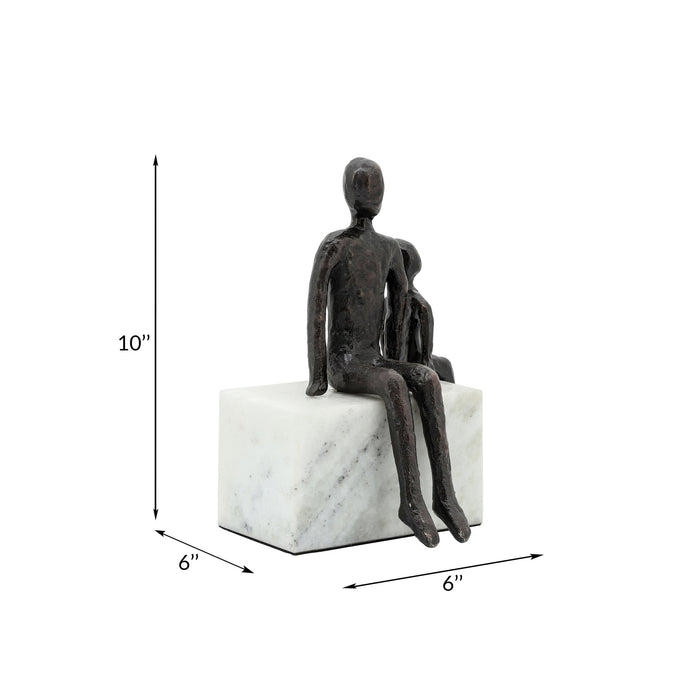 metal-9-dad-son-sitting-sculpture-5