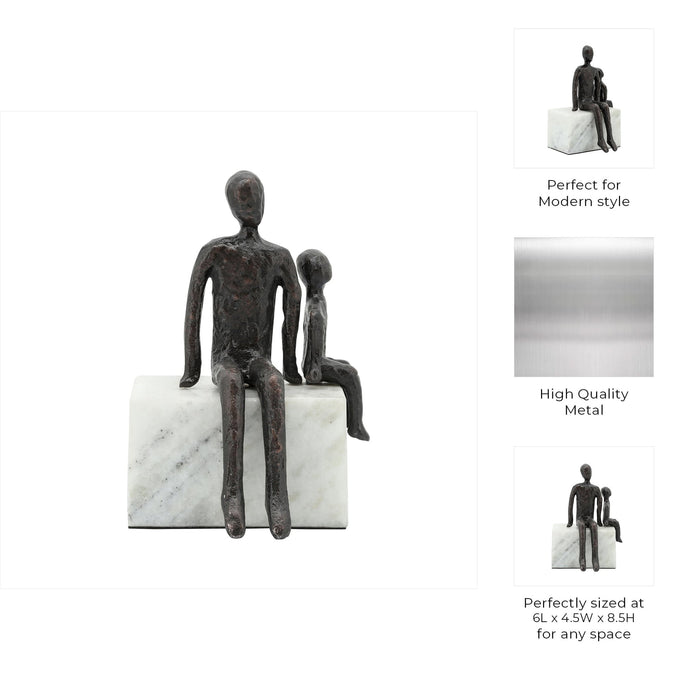 metal-9-dad-son-sitting-sculpture-7