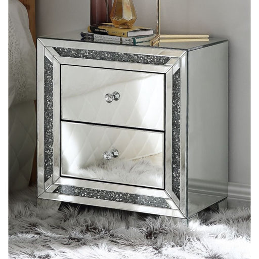 noralie-mirrored-faux-diamonds-accent-table-1