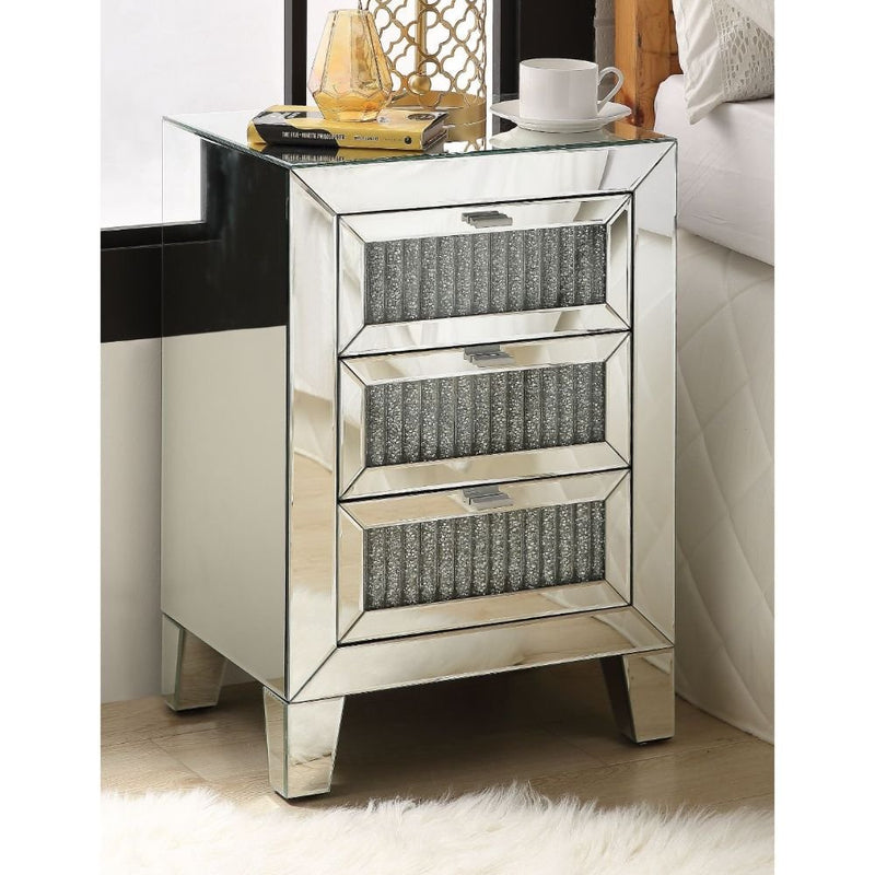 noralie-mirrored-faux-diamonds-accent-table-1