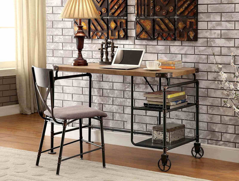 olga-desk-2