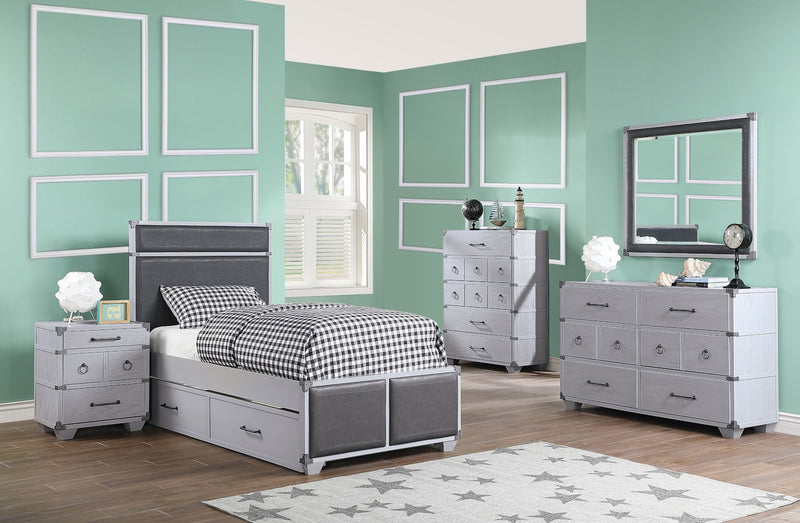 orchest-gray-mirror-3