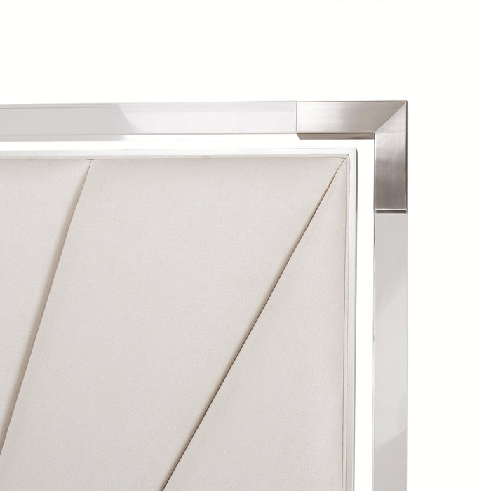 penthouse-eastern-king-tall-panel-bed-ash-gray-5