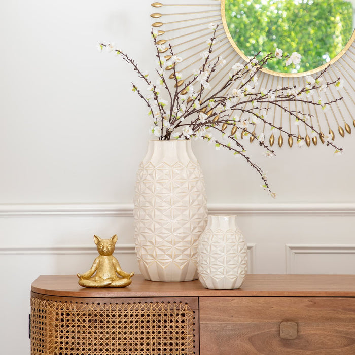 polyresin-7-yoga-cat-gold-7