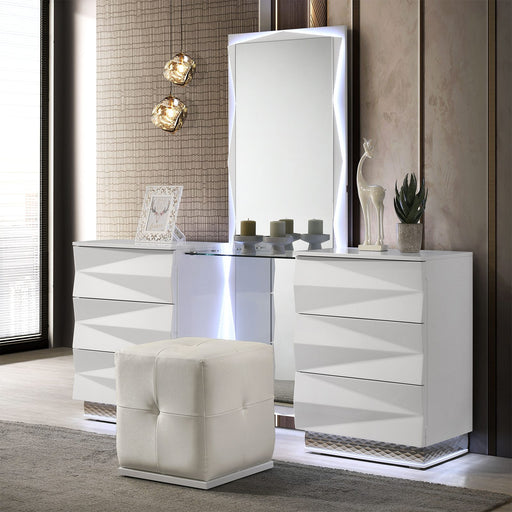 prisma-vanity-no-stool-white-1