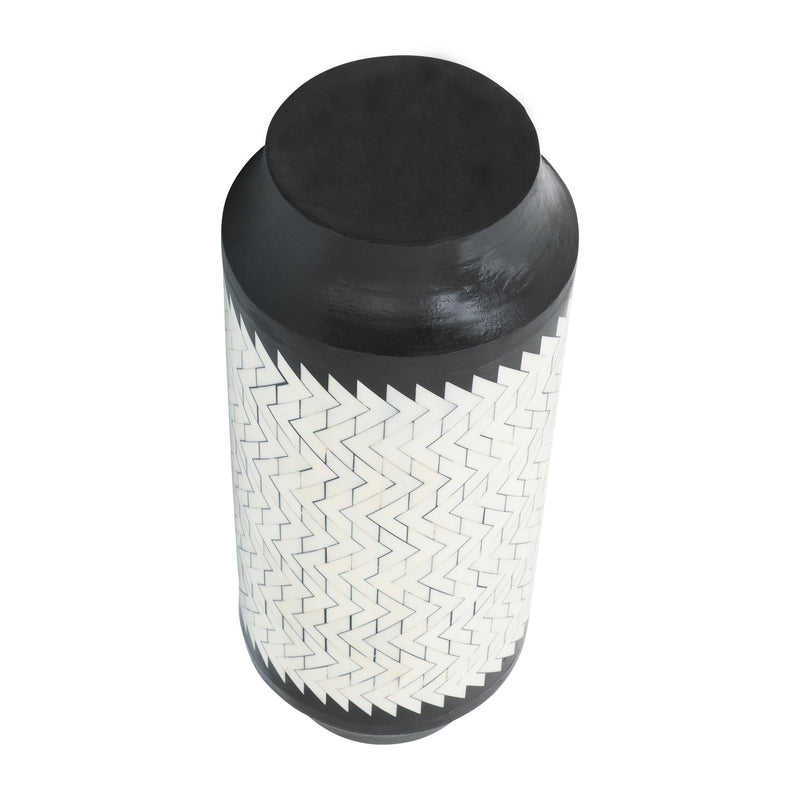 resin-14-h-chevron-vase-blk-white-4