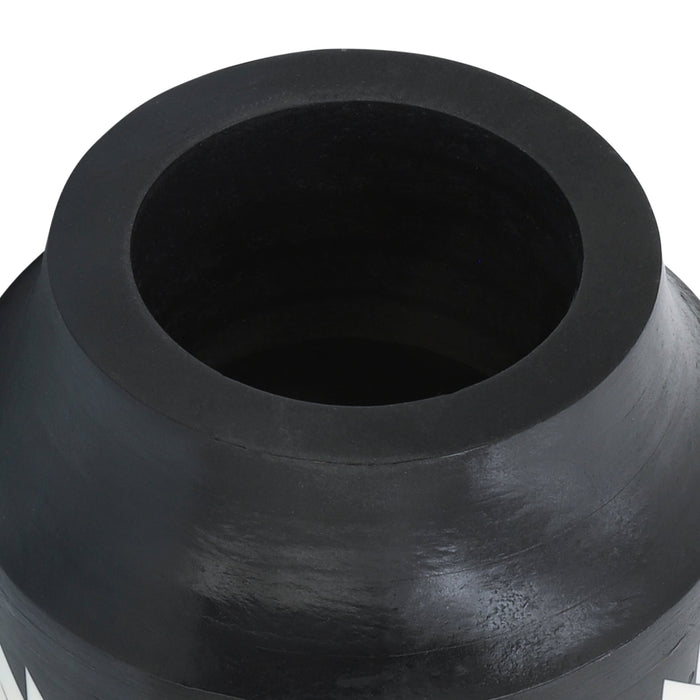 resin-14-h-chevron-vase-blk-white-6