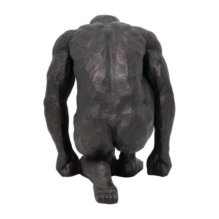 resin-16-h-kneeling-man-black-4