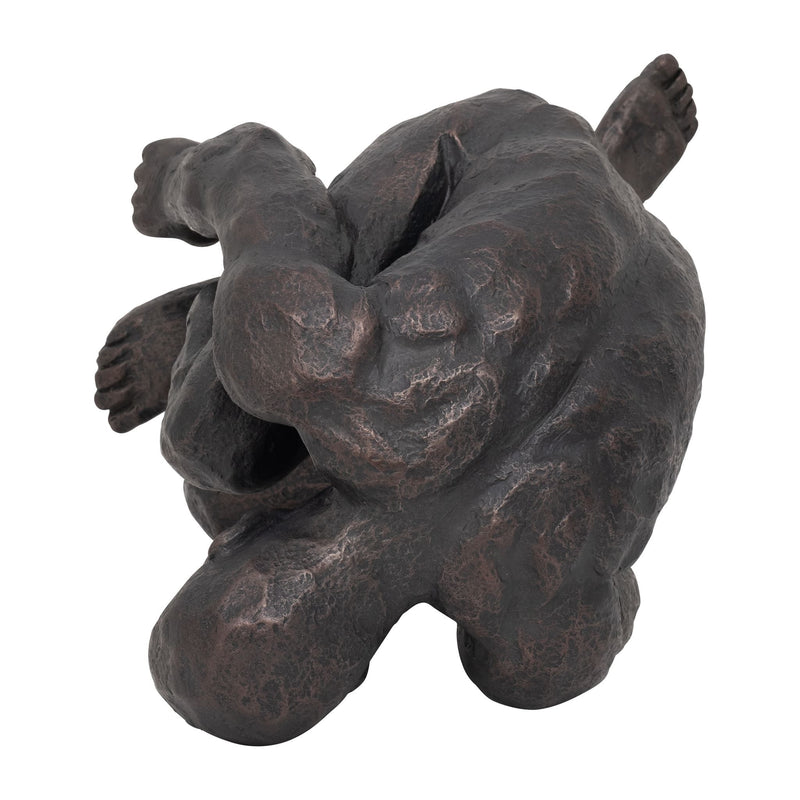 resin-16-h-kneeling-man-black-6