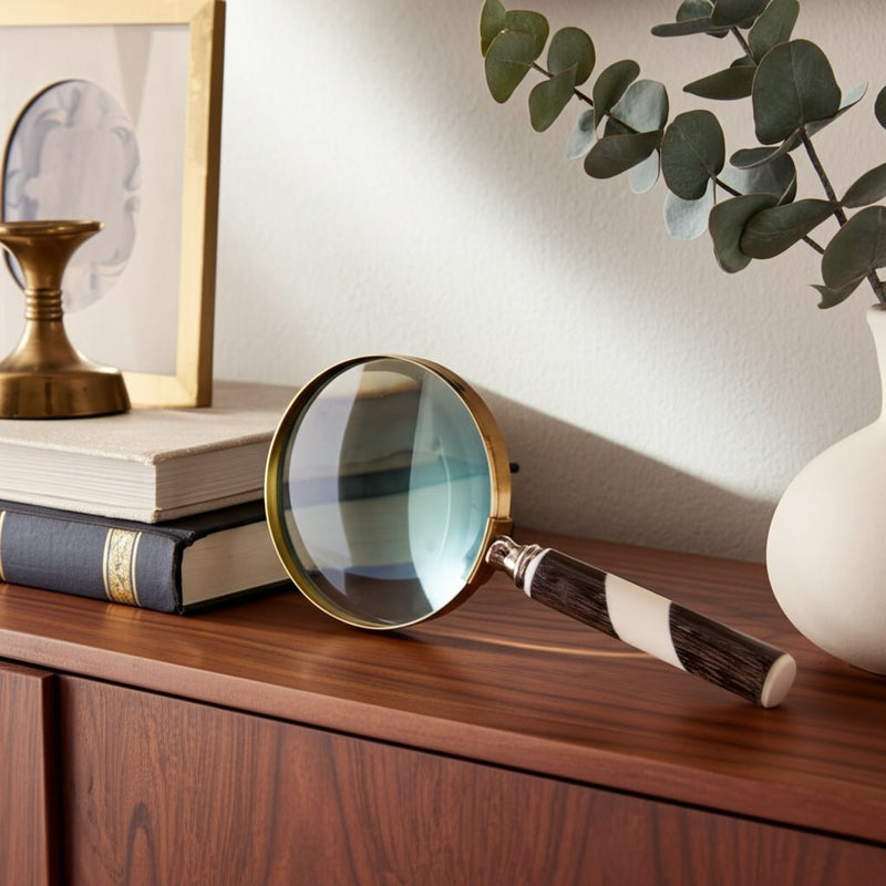 resin-4-2-tone-magnifying-glass-black-white-8