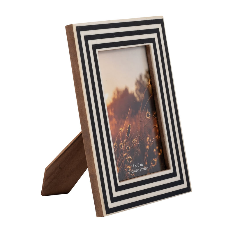 resin-4x6-dimensional-lines-photo-frame-blk-white-2