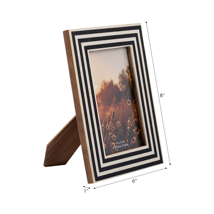 resin-4x6-dimensional-lines-photo-frame-blk-white-6