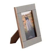 resin-4x6-etched-lines-photo-frame-black-white-2