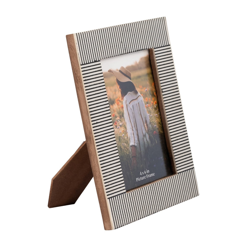 resin-4x6-etched-lines-photo-frame-black-white-2