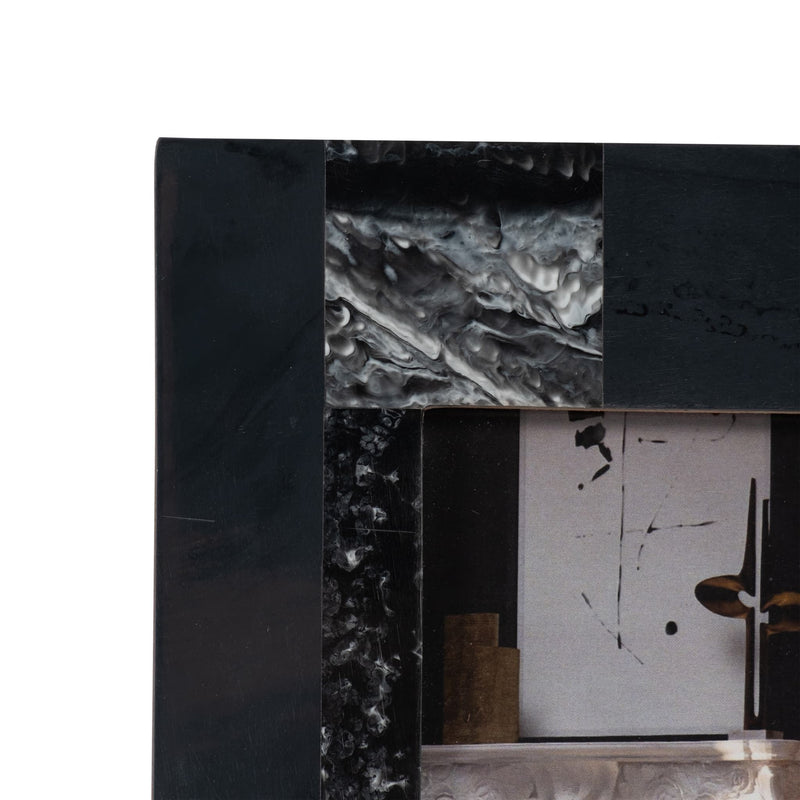resin-4x6-marbled-photo-frame-black-4