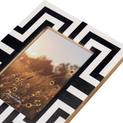 resin-4x6-photo-frame-black-white-5