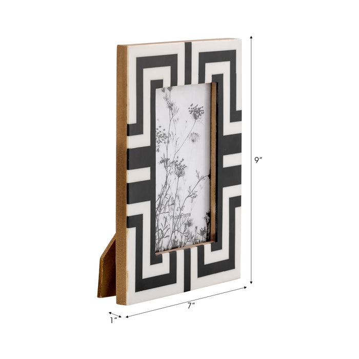 resin-4x6-photo-frame-black-white-6