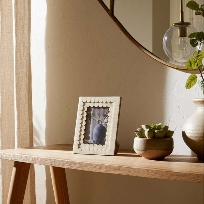 resin-4x6-scalloped-photo-frame-ivory-10
