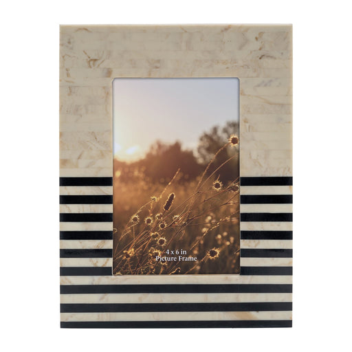resin-4x6-white-w-black-stripes-photo-frame-1