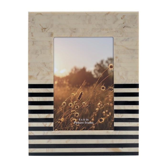 resin-4x6-white-w-black-stripes-photo-frame-1