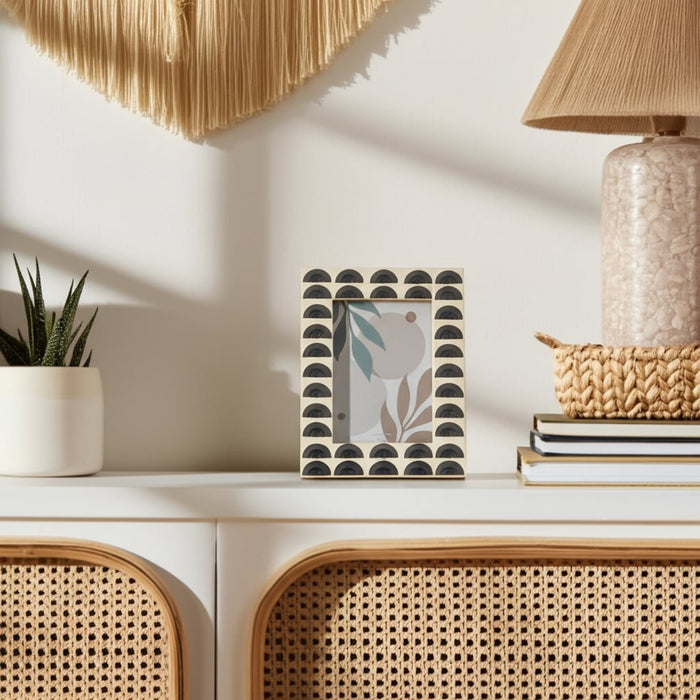 resin-5x7-black-arches-photo-frame-ivory-black-10