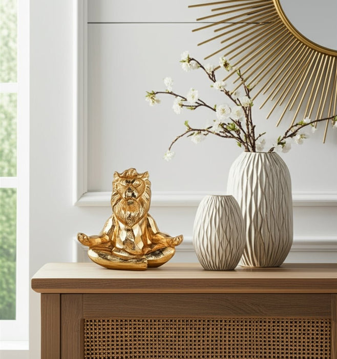 resin-7-yoga-lion-gold-11