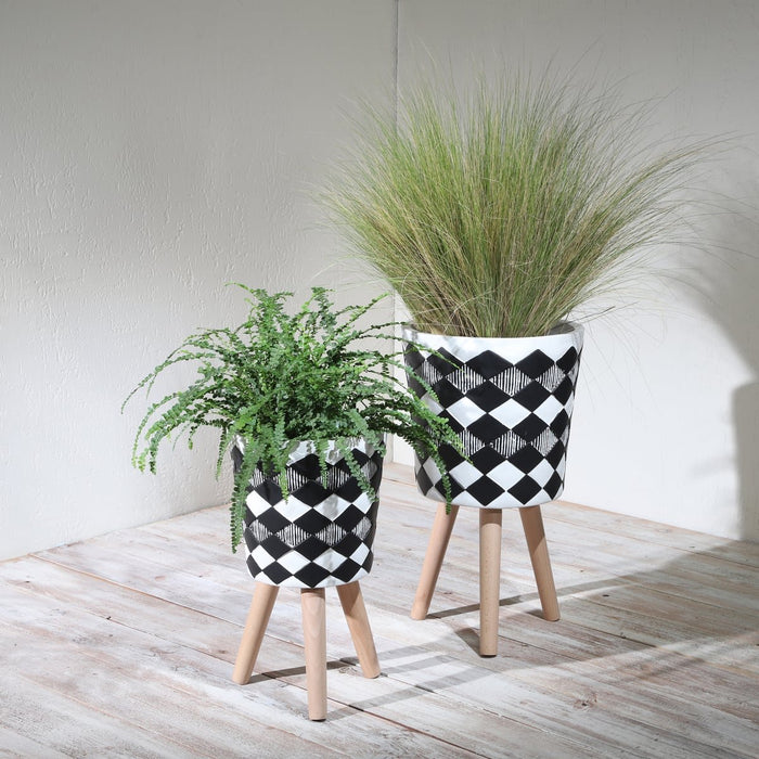 s-2-10-12-diamond-planter-w-wood-legs-black-kd-10