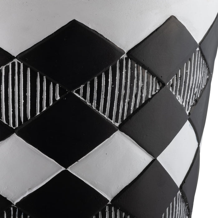 s-2-10-12-diamond-planter-w-wood-legs-black-kd-5