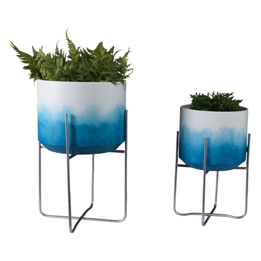 s-2-19-23-ombre-metal-planters-on-stands-blue-kd-2