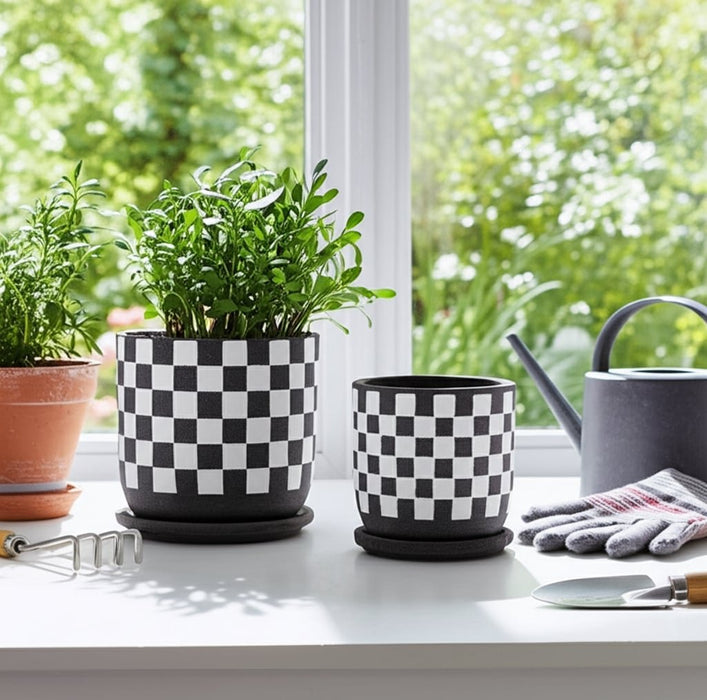 s-2-5-6-checkerboard-saucer-planters-black-white-10