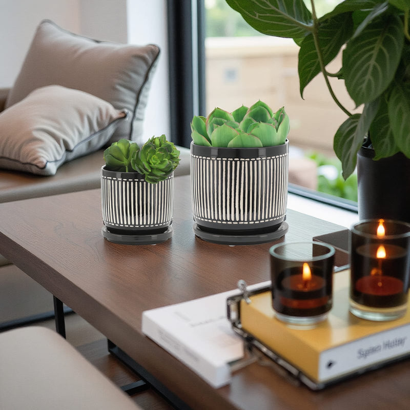 s-2-5-6-vertical-lines-planter-w-saucer-black-10