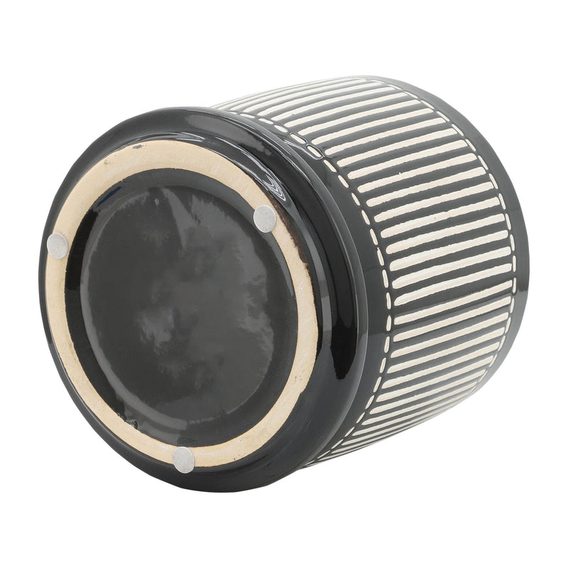 s-2-5-6-vertical-lines-planter-w-saucer-black-6